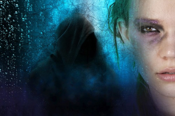 Uzamčená? Je živá?